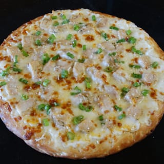 Chicken Alfredo Pizza